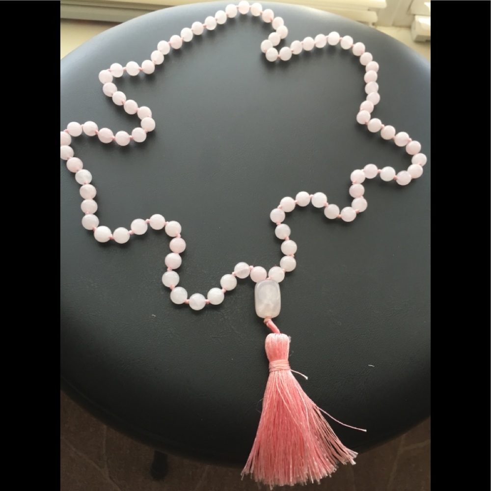 Rose quartz necklace with tassel